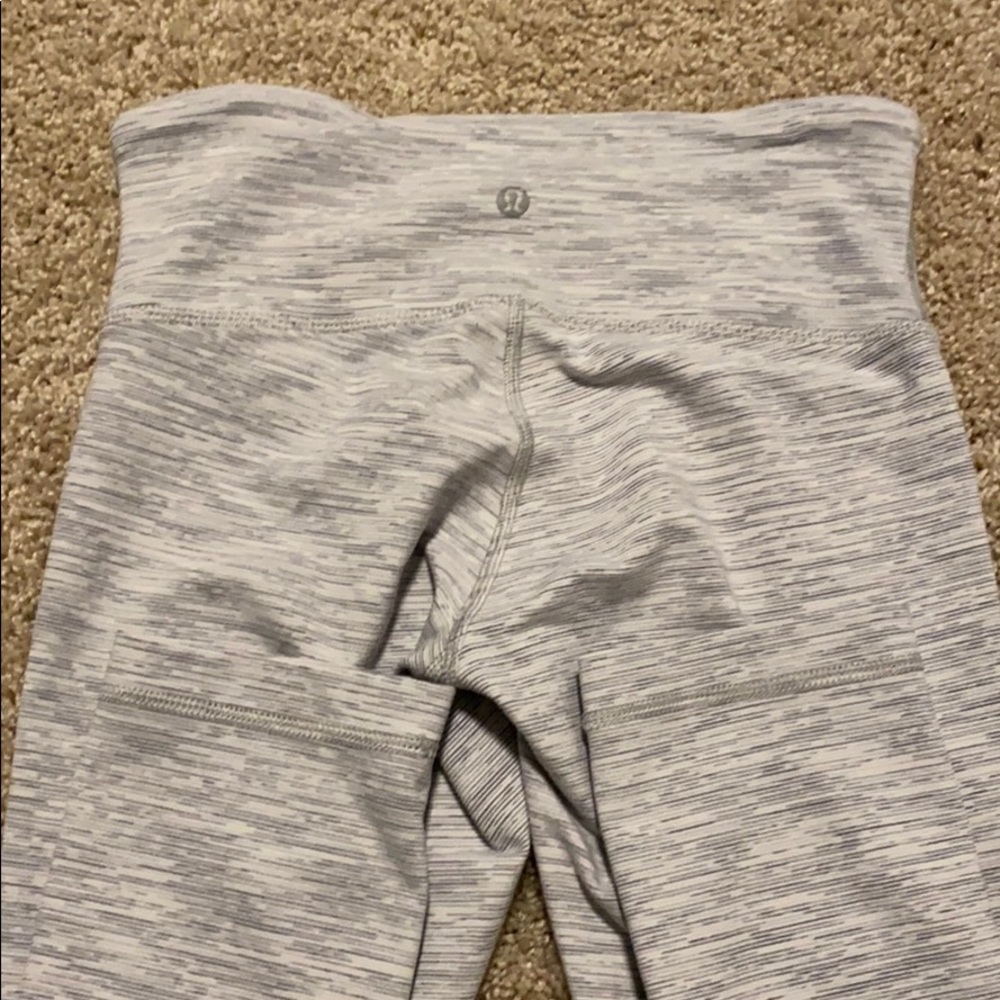 Lululemon Crop - Picture 6 of 7